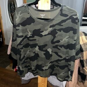 camo crop top!